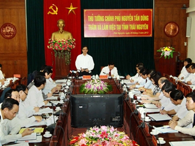 Thủ tướng Nguyễn Tấn Dũng làm việc với lãnh đạo tỉnh Thái Nguyên.